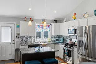 357 County St, Fall River, MA 02723 - Photo 7