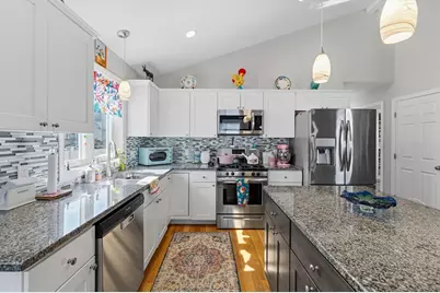 357 County St, Fall River, MA 02723 - Photo 3