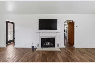 322 Harwich St, New Bedford, MA 02745 - Photo 5