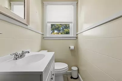 322 Harwich St, New Bedford, MA 02745 - Photo 17