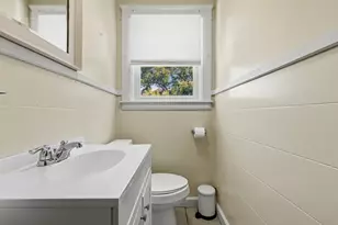 322 Harwich St, New Bedford, MA 02745 - Photo 17