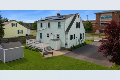 322 Harwich St, New Bedford, MA 02745 - Photo 33