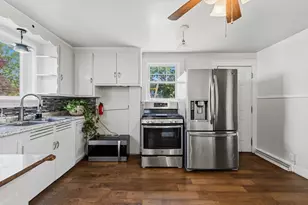 322 Harwich St, New Bedford, MA 02745 - Photo 15