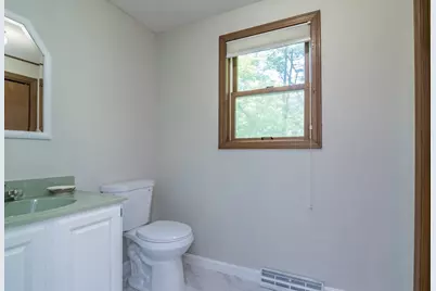 13 Carillon Cir, Easthampton, MA 01027 - Photo 23