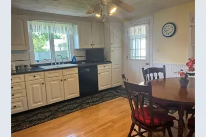 6 Hilltop Road, Dartmouth, MA 02747 - Photo 11