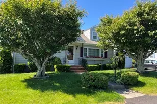 6 Hilltop Rd, Dartmouth, MA 02747 - Photo 3