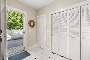 138 Lothrop St, Beverly, MA 01915 - Photo 17