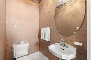 138 Lothrop St, Beverly, MA 01915 - Photo 15