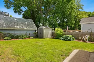 26 Pine St, Attleboro, MA 02703 - Photo 23