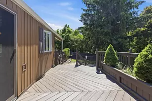 925 West St, Ludlow, MA 01056 - Photo 23