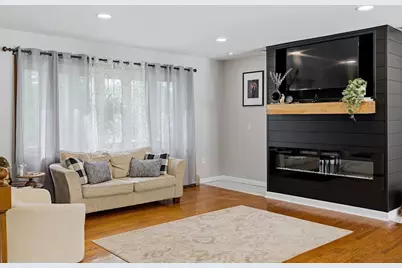 1535 Meridian St, Fall River, MA 02720 - Photo 9