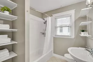 419 Belgrade Ave, Boston, MA 02132 - Photo 9