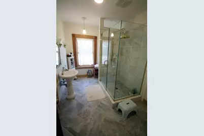 50 Bellevue Ave, Springfield, MA 01108 - Photo 3
