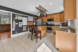 1074 Church St, New Bedford, MA 02745 - Photo 17
