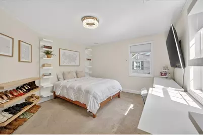 1074 Church St, New Bedford, MA 02745 - Photo 31
