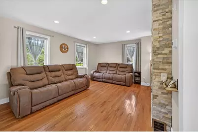 1074 Church St, New Bedford, MA 02745 - Photo 13