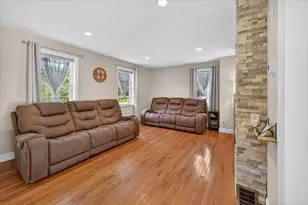 1074 Church St, New Bedford, MA 02745 - Photo 13