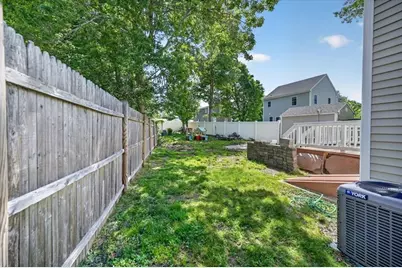 1074 Church St, New Bedford, MA 02745 - Photo 9