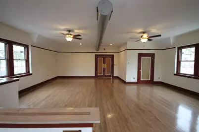 1043 Sumner Ave, Springfield, MA 01118 - Photo 9