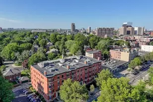 1064 Beacon St, Brookline, MA 02446 - Photo 19