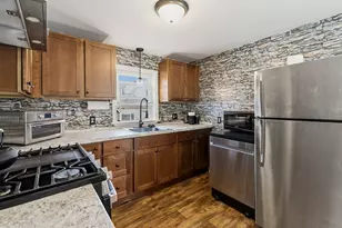21 Golf St, Fairhaven, MA 02719 - Photo 3