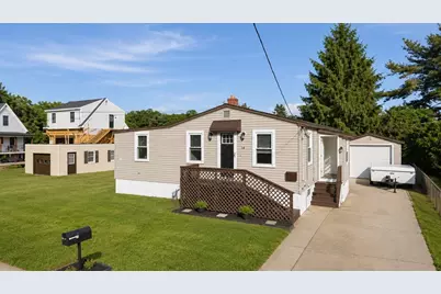 21 Golf St, Fairhaven, MA 02719 - Photo 1