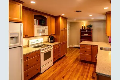 253 W Main St, Westborough, MA 01581 - Photo 11