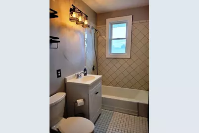 755 Franklin St #2, Worcester, MA 01604 - Photo 9