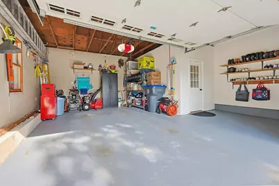 10 Douglas Ave, Methuen, MA 01844 - Photo 33