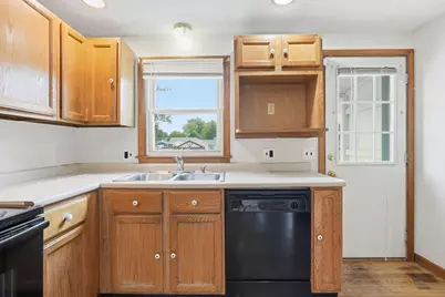 67 Wildermere St, Chicopee, MA 01020 - Photo 11