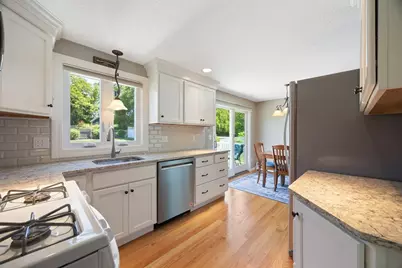 19 Moreau Ct, Chicopee, MA 01020 - Photo 5