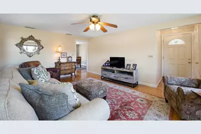 19 Moreau Ct, Chicopee, MA 01020 - Photo 15