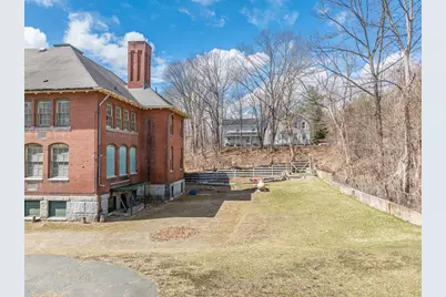 40 Pecks Rd, Pittsfield, MA 01201 - Photo 3
