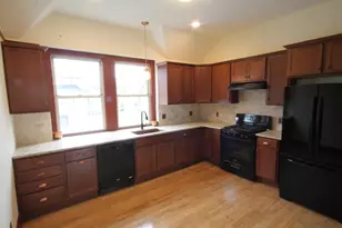 1043 Sumner Ave, Springfield, MA 01118 - Photo 7