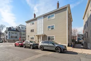 614 E 3rd St, Boston, MA 02127 - Photo 21