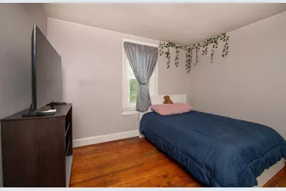27 Suffolk Ave, Dartmouth, MA 02747 - Photo 15