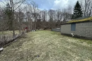 242 Wahconah St, Pittsfield, MA 01201 - Photo 11