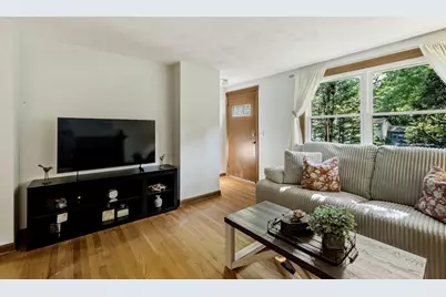 64 Tioga St, Springfield, MA 01128 - Photo 3