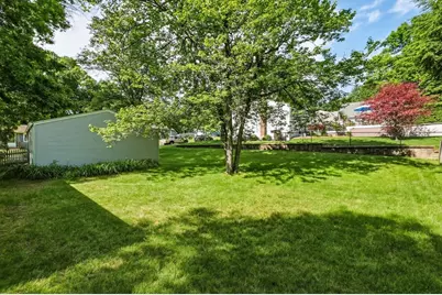 64 Tioga St, Springfield, MA 01128 - Photo 23