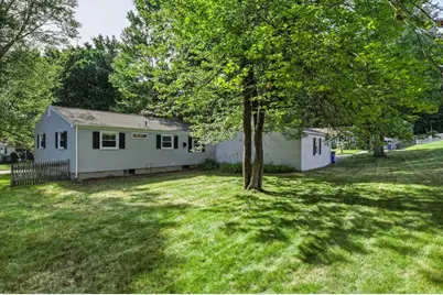 64 Tioga St, Springfield, MA 01128 - Photo 23