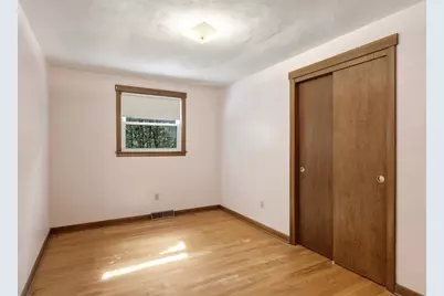 64 Tioga St, Springfield, MA 01128 - Photo 15