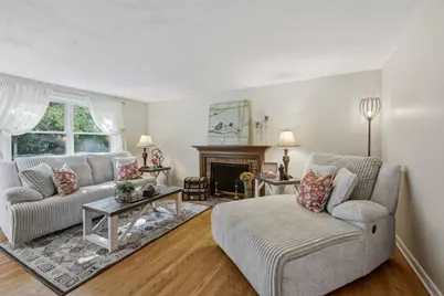 64 Tioga St, Springfield, MA 01128 - Photo 5