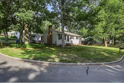 64 Tioga St, Springfield, MA 01128 - Photo 21
