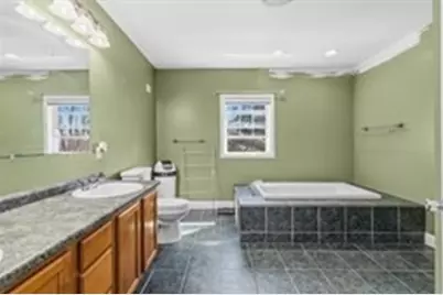 563 Woodman St, Fall River, MA 02724 - Photo 13