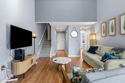 9 Barton Sq #201, Salem, MA 01970 - Photo 3