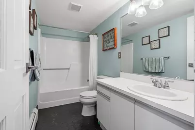 9 Barton Sq #201, Salem, MA 01970 - Photo 11