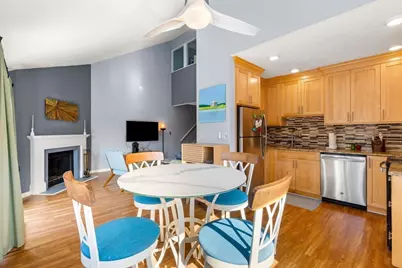 9 Barton Sq #201, Salem, MA 01970 - Photo 7