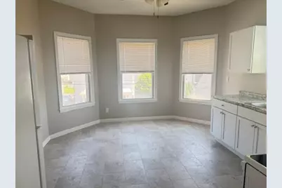 286 Grove St, Fall River, MA 02720 - Photo 5