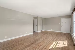 40 Yorktown Dr, Springfield, MA 01108 - Photo 3