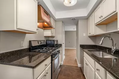 40 Yorktown Dr #D, Springfield, MA 01108 - Photo 9